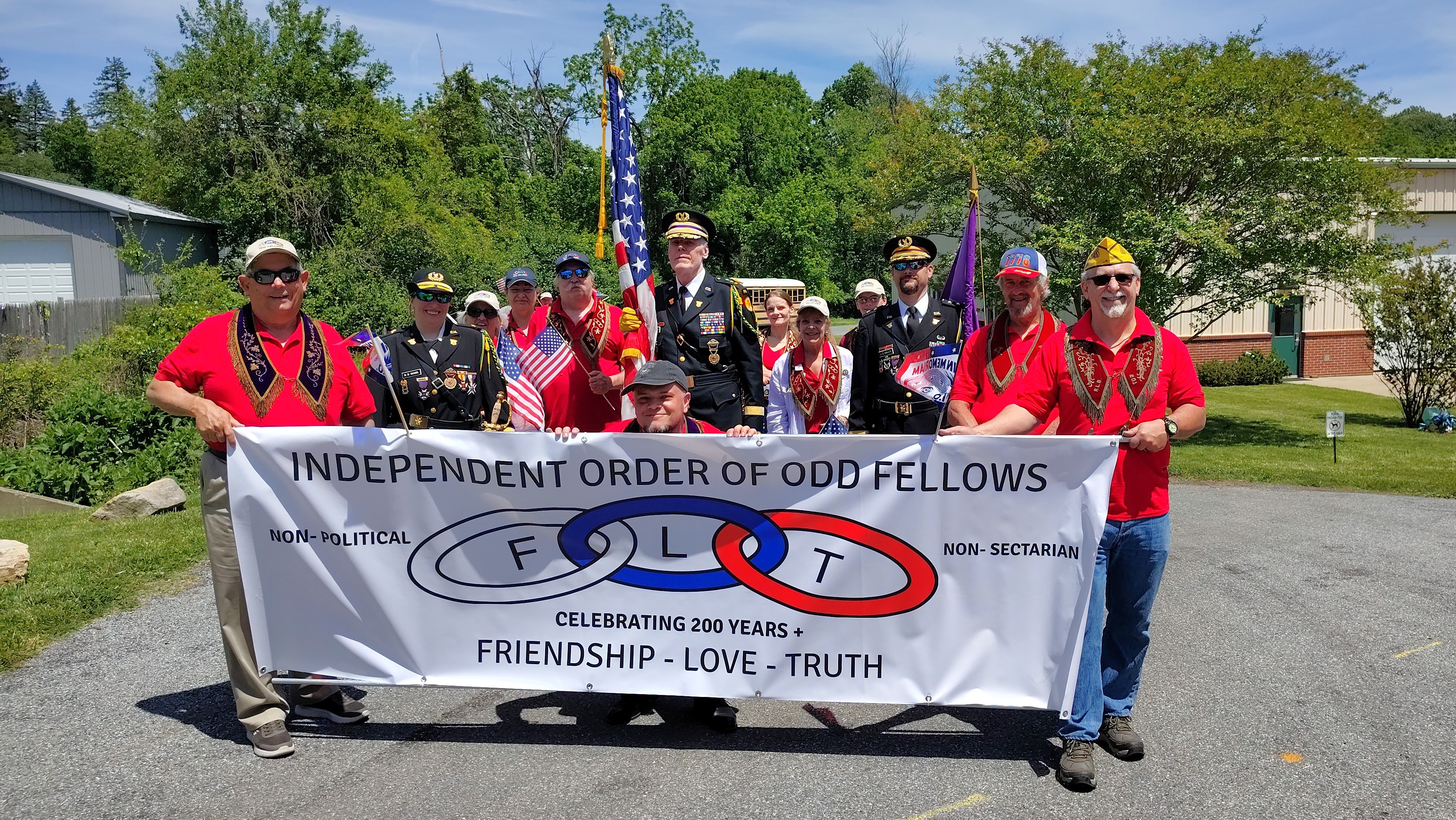 Group of Odd Fellows before the parade